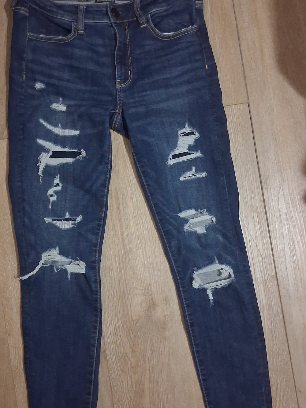 American Eagle Outfitters Dark Blue Distressed Skinny Jeans